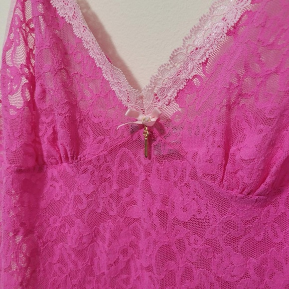 Victoria secret pink lace dress with ruffled hem - Picture 3 of 5